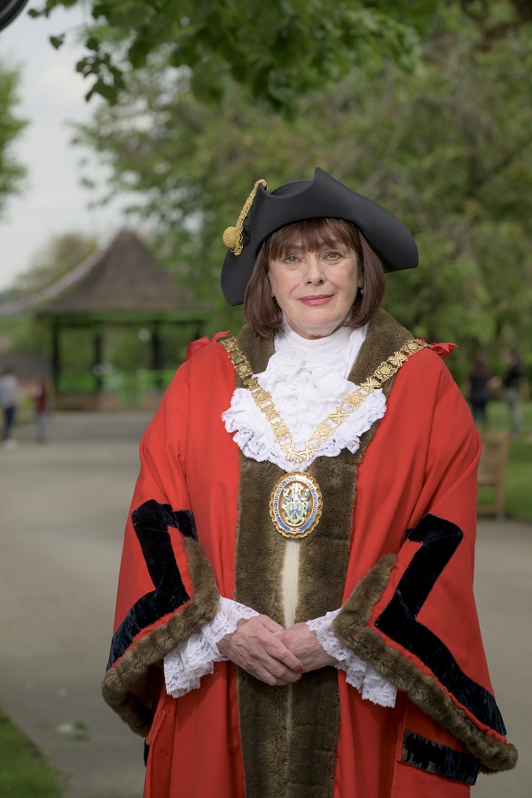 The Mayor of Rugby, Cllr Maggie O'Rourke, has called on residents to support town centre businesses ahead of this weekend's Small Business Saturday.